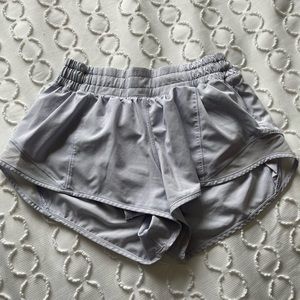 Lululemon Hotty-Hot Shorts 2”